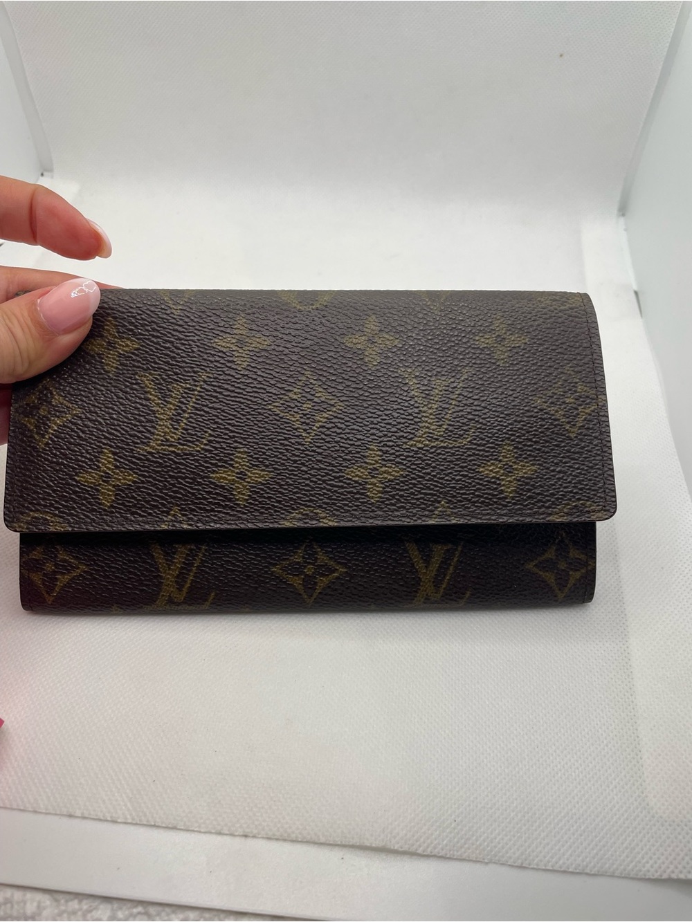 Authentic- Louis Vuitton Monogram Foldable wallet